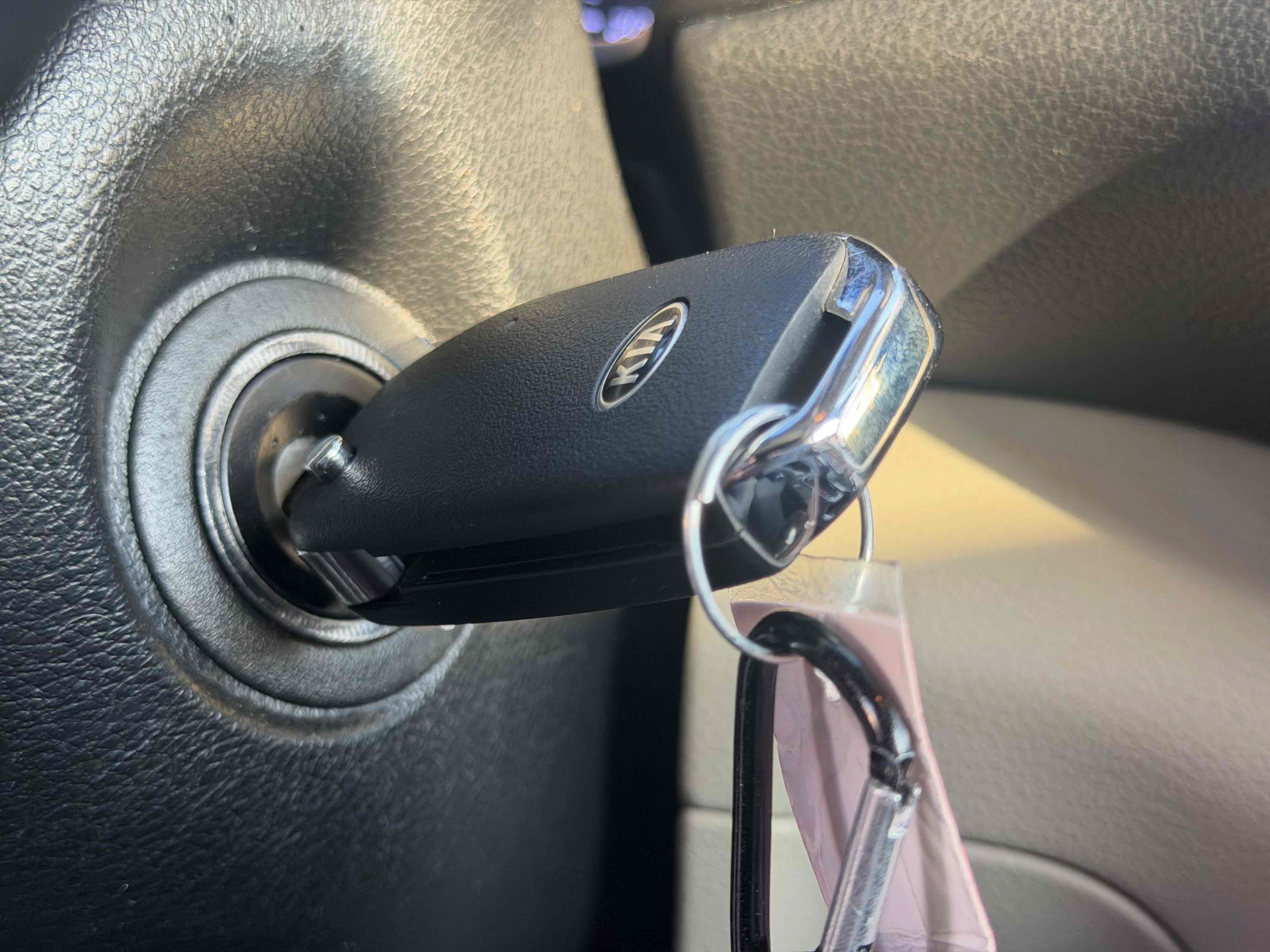 Used 2020 Kia Soul LX FWD image 29