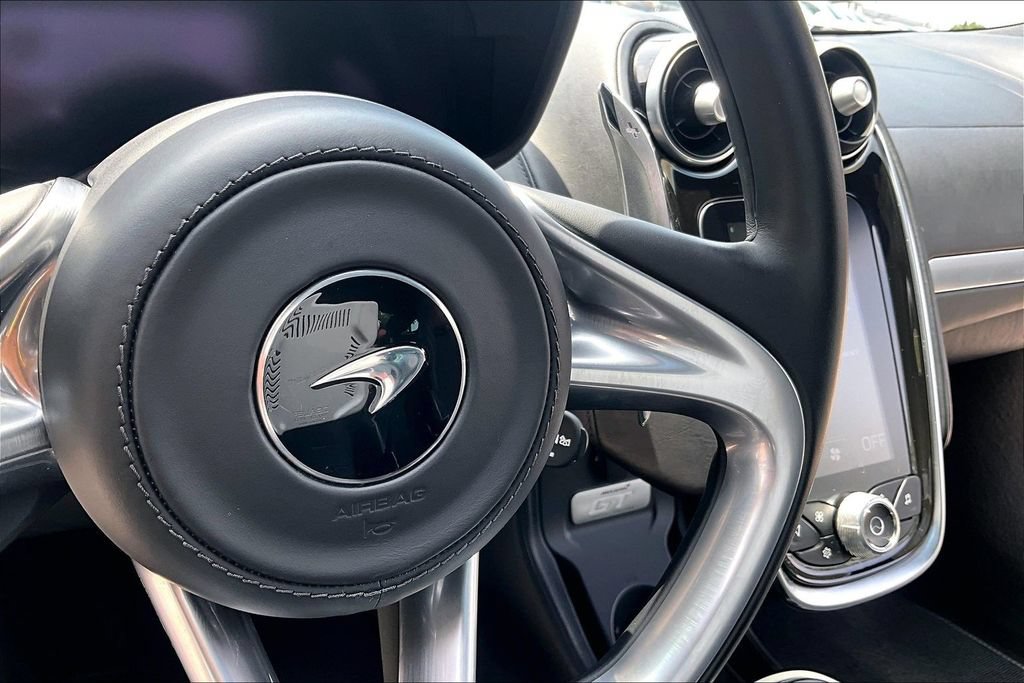 Used 2023 McLaren GT RWD image 24