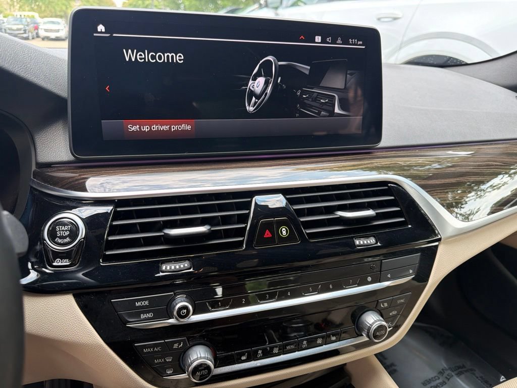 Used 2023 BMW 530i xDrive w/ Convenience Package AWD/4WD image 15