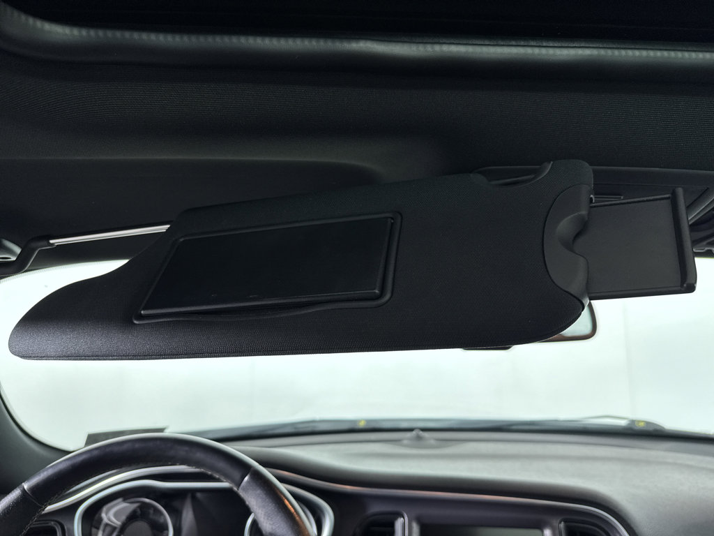 Used 2016 Dodge Challenger SRT w/ Technology Group image 32