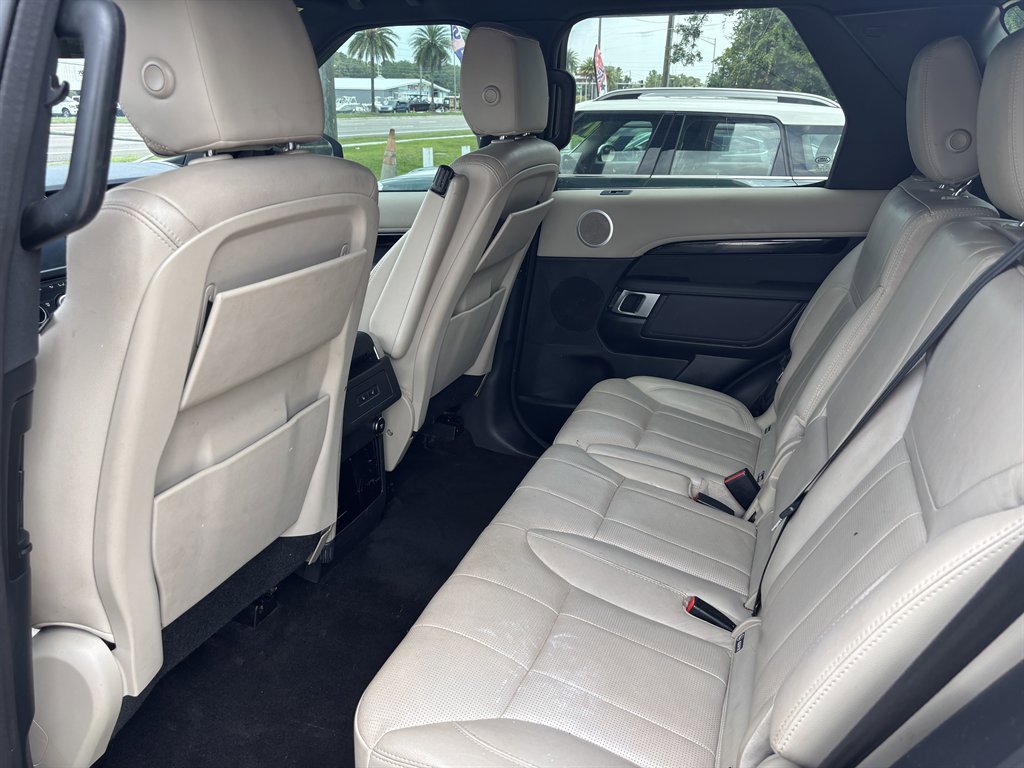 Used 2020 Land Rover Discovery SE AWD/4WD image 13