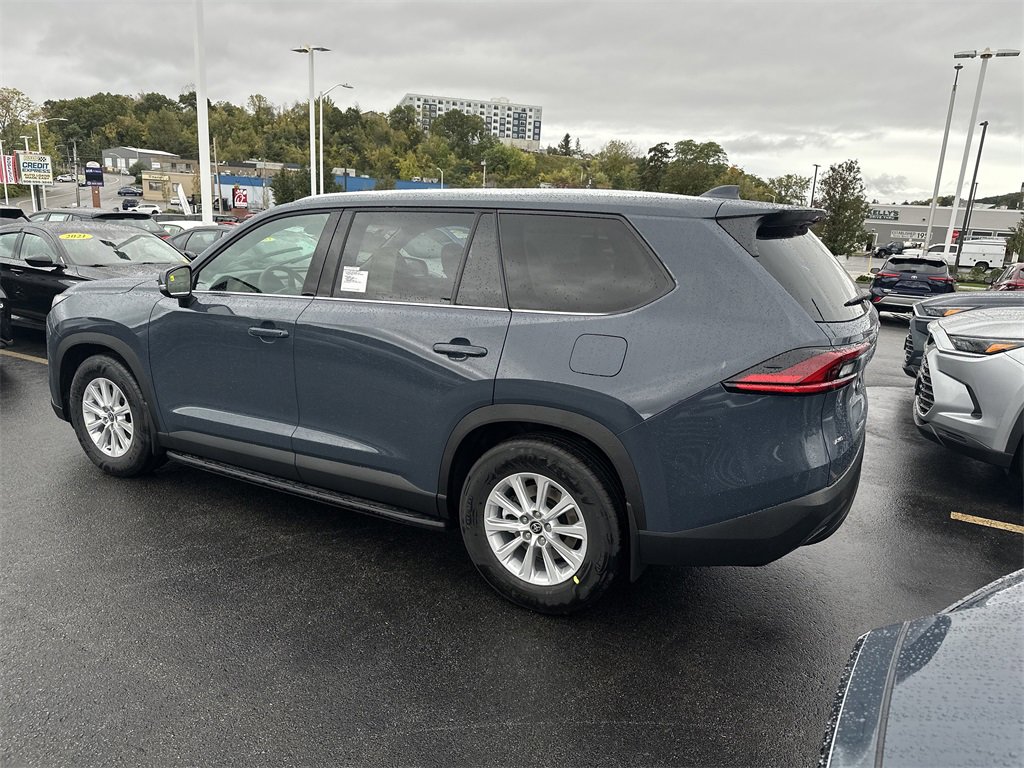 New 2026 Toyota Grand Highlander XLE image 3