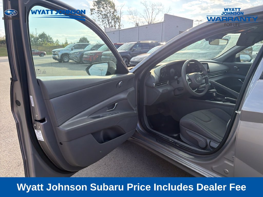 Used 2024 Hyundai Elantra SEL FWD image 18