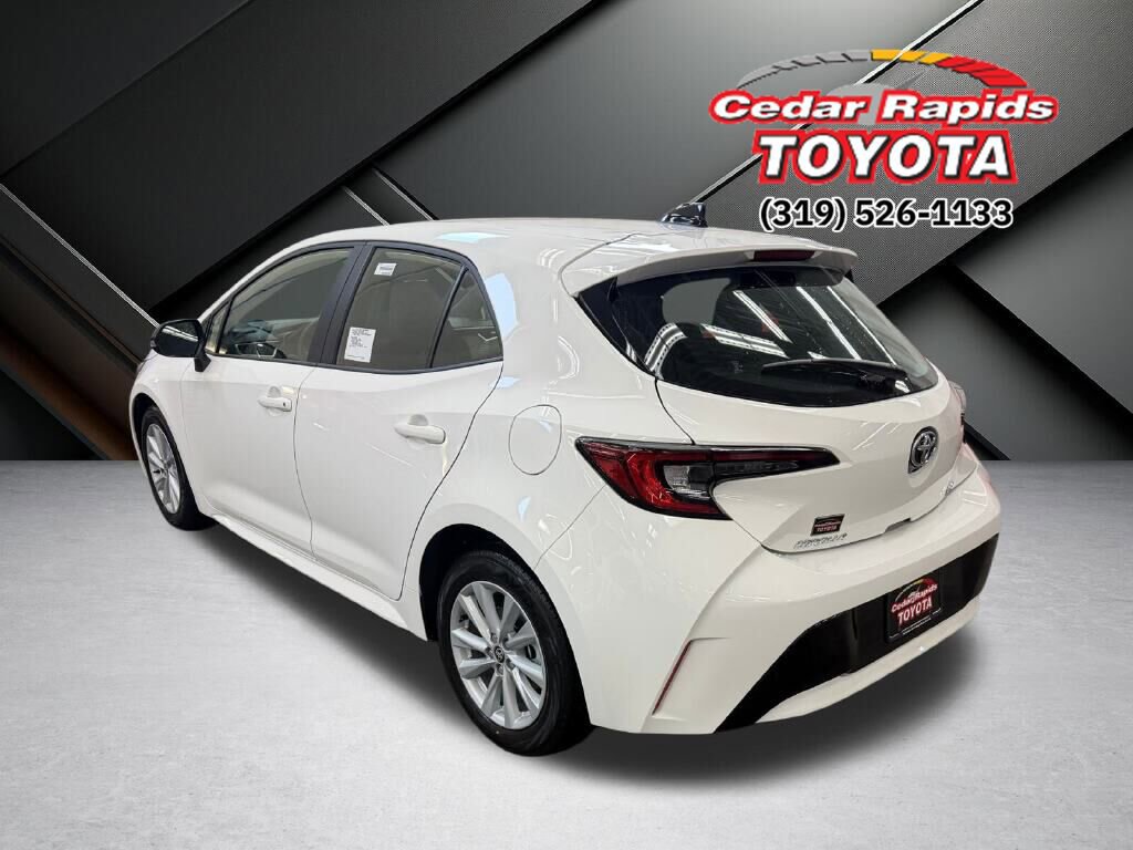 New 2026 Toyota Corolla SE image 3