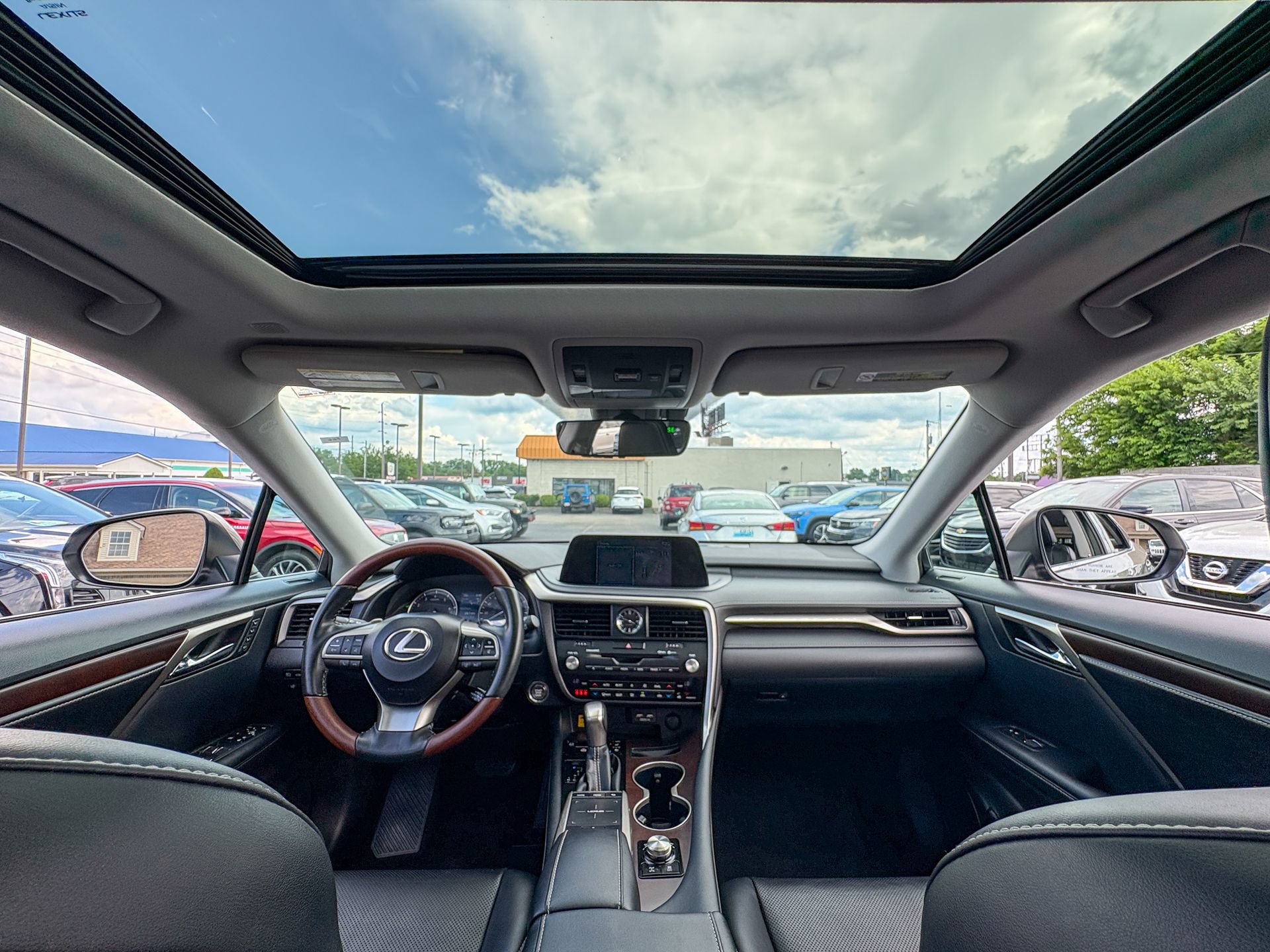 Used 2022 Lexus RX 350 AWD w/ Premium Package image 2
