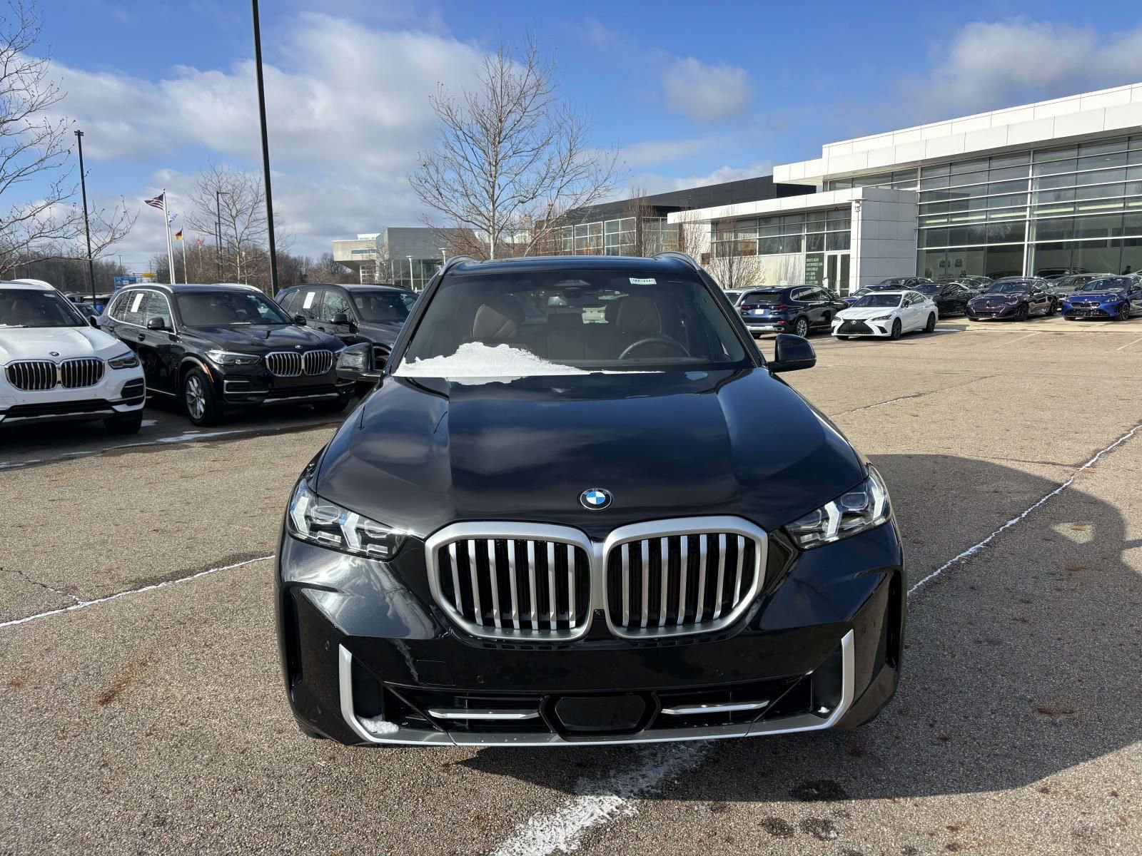 New 2026 BMW X5 xDrive40i w/ Climate Comfort Package image 2