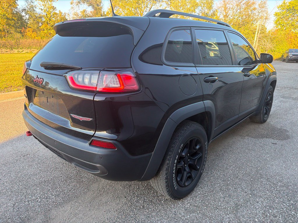 Used 2019 Jeep Cherokee Trailhawk AWD/4WD image 5