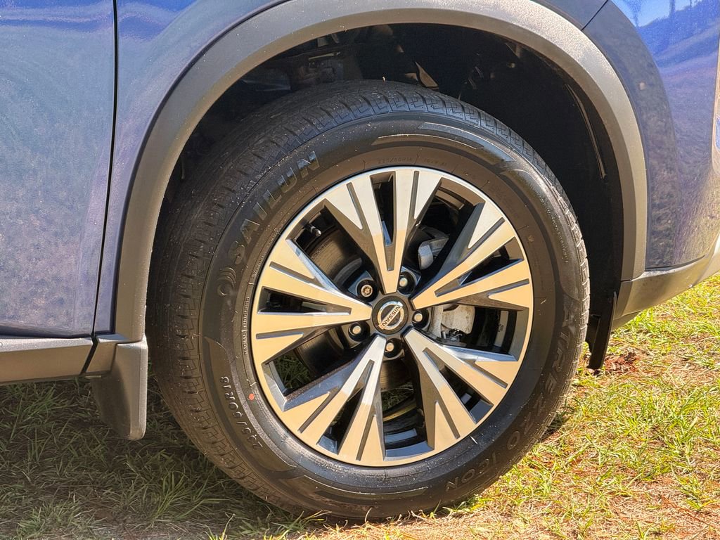 Used 2021 Nissan Rogue SV FWD image 10