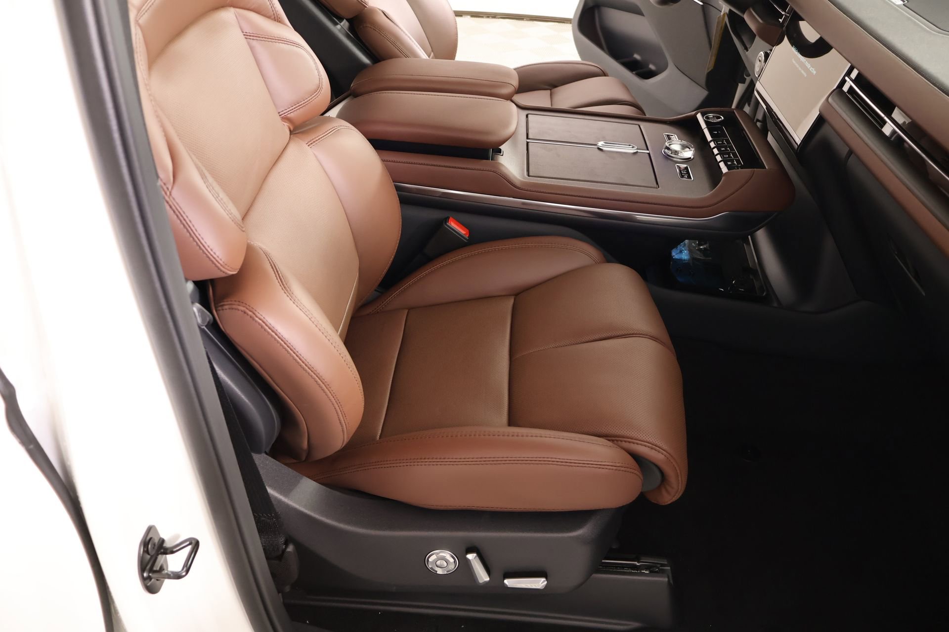 New 2026 Lincoln Navigator L Reserve image 14