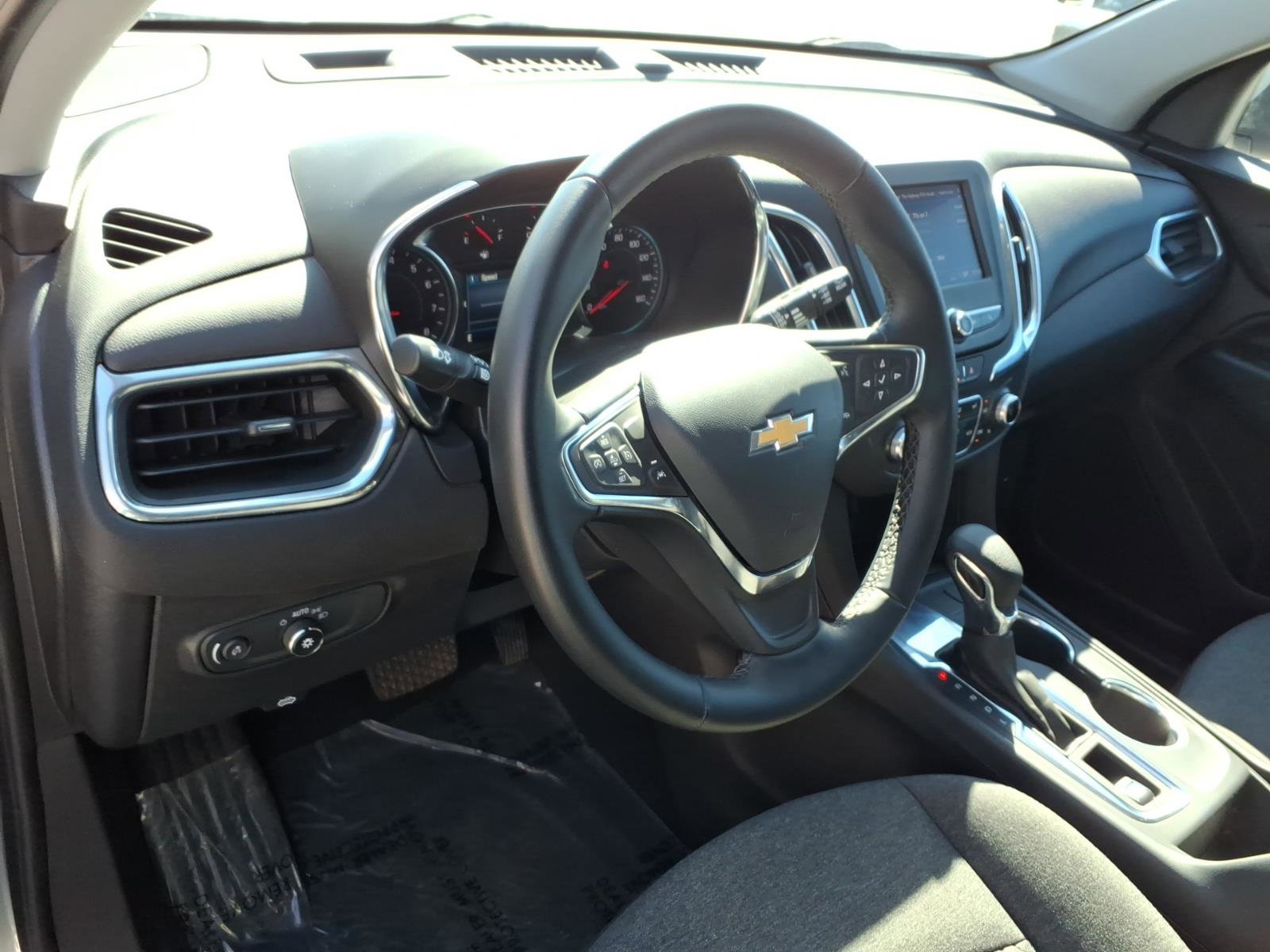 Used 2024 Chevrolet Equinox LT FWD image 8