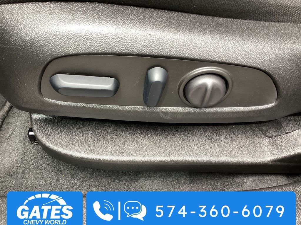 Used 2025 Chevrolet Blazer LT AWD/4WD image 15