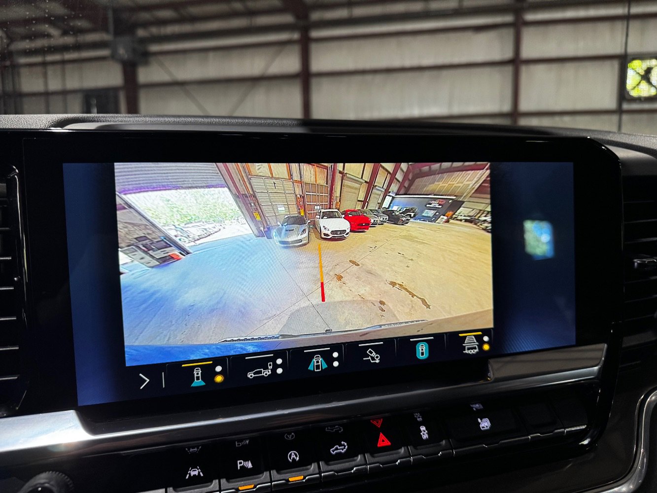 Used 2022 Chevrolet Silverado 1500 High Country image 36