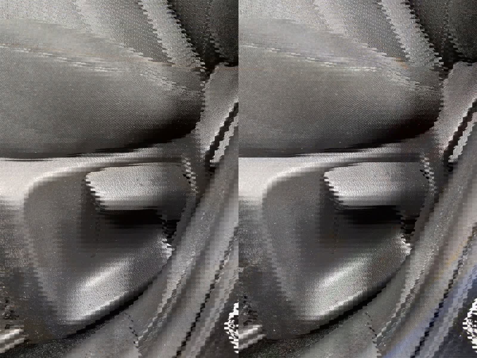 Used 2016 MAZDA MAZDA3 i Touring w/ Popular Equipment Package image 18