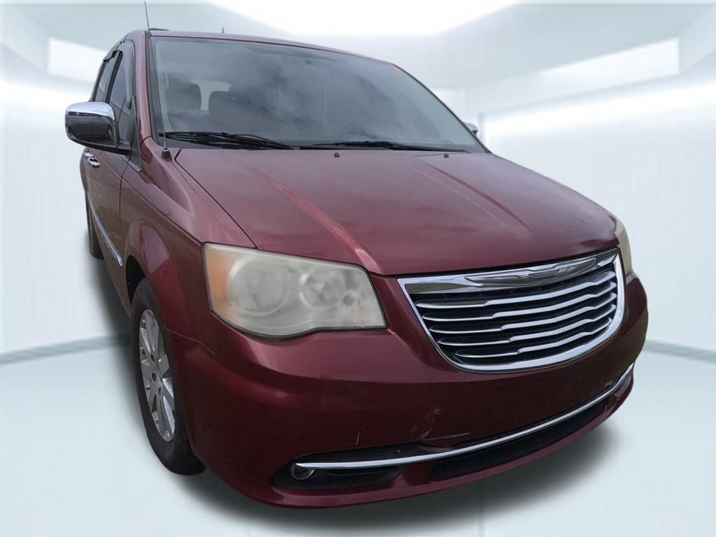 Used 2012 Chrysler Town & Country Touring-L w/ Entertainment Group #2 image 5