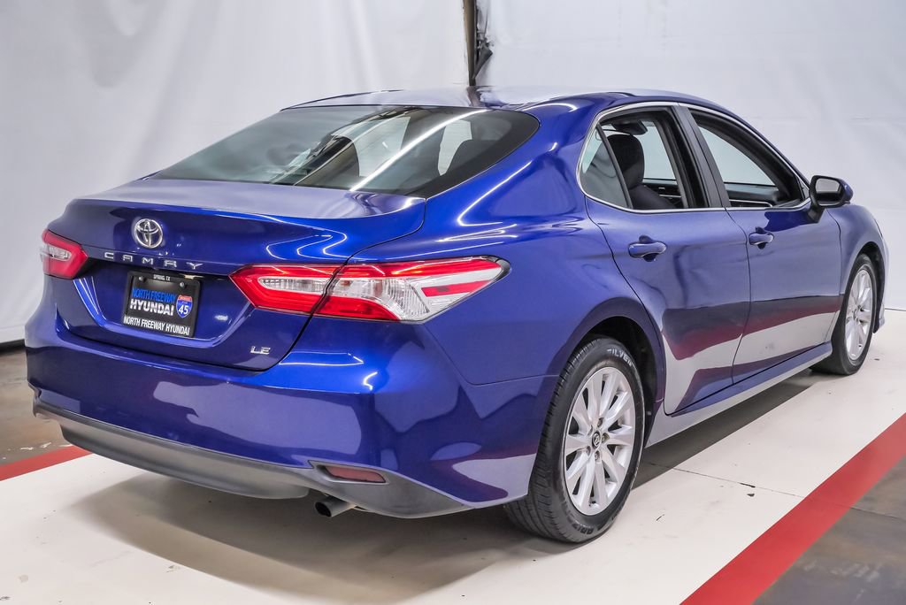 Used 2018 Toyota Camry LE image 6