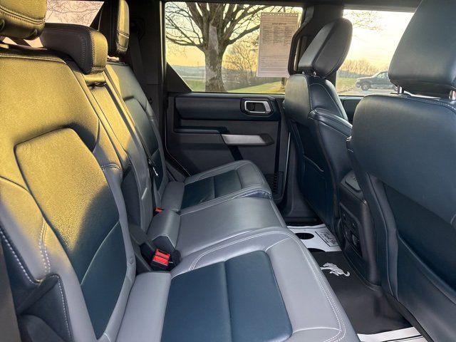 Used 2022 Ford Bronco Outer Banks image 11