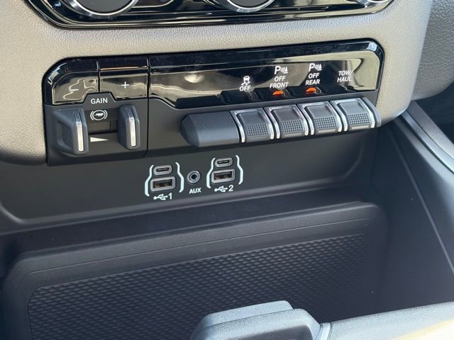 New 2026 RAM 1500 Big Horn w/ Night Edition image 21
