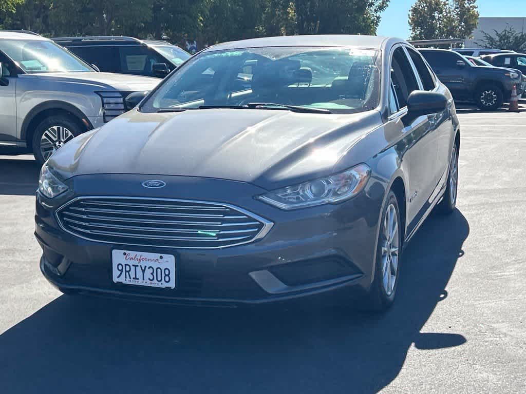 Used 2017 Ford Fusion S FWD image 2