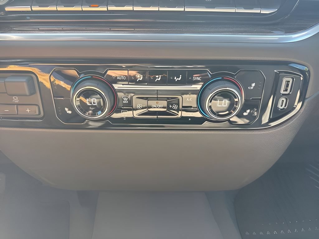 New 2026 Chevrolet Silverado 1500 RST AWD/4WD image 18
