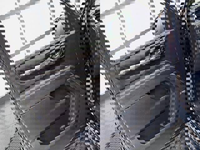 Used 2021 GMC Yukon Denali image 41