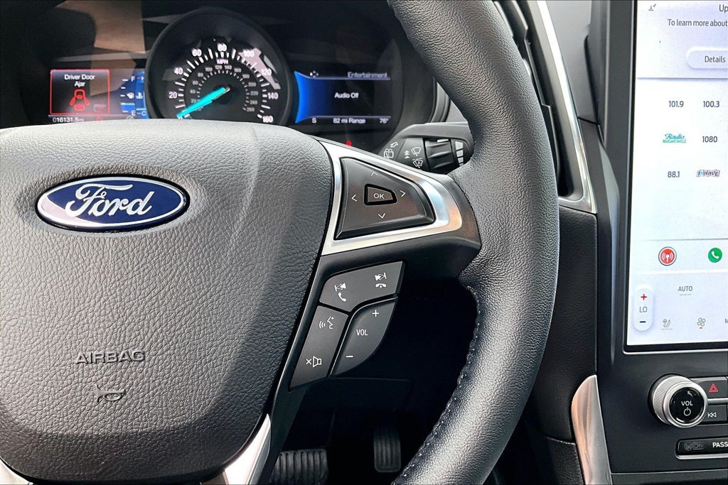 Certified 2024 Ford Edge Titanium w/ Equipment Group 301A AWD/4WD image 19