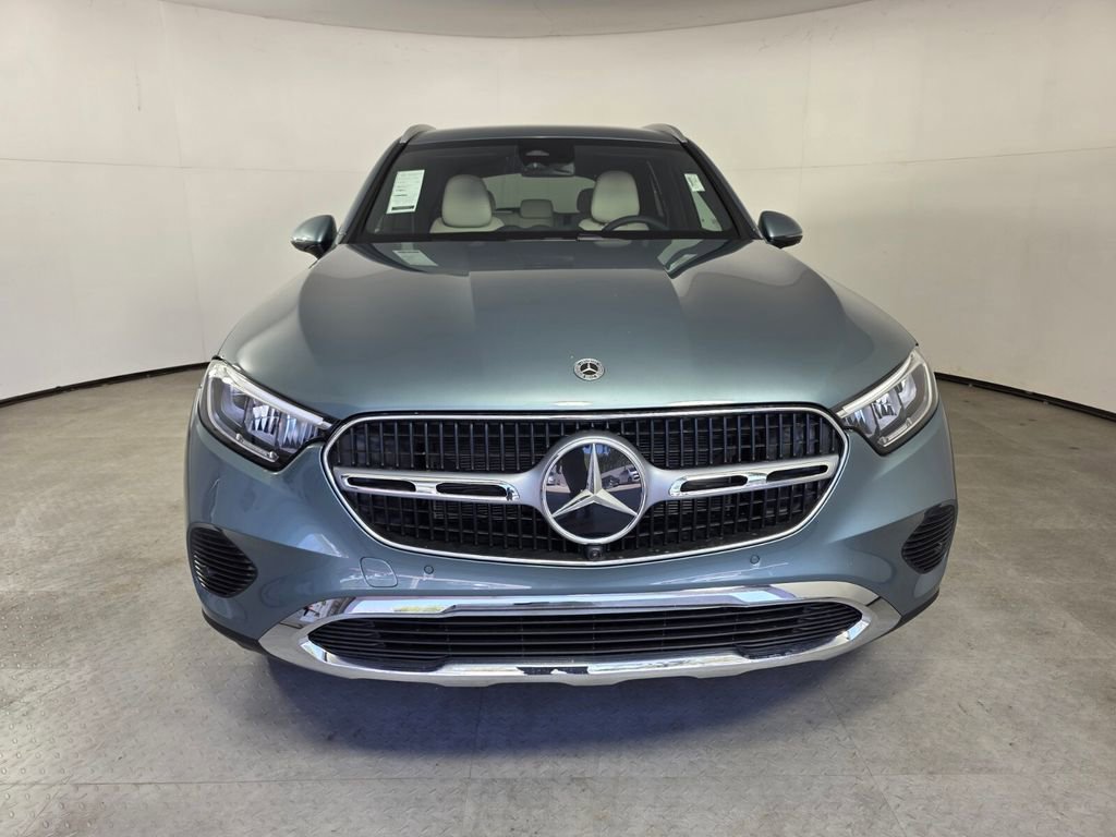 New 2026 Mercedes-Benz GLC 300 image 2