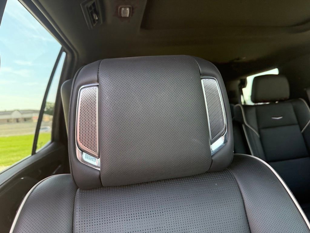 Used 2024 Cadillac Escalade Sport w/ LPO, ONYX Package AWD/4WD image 32