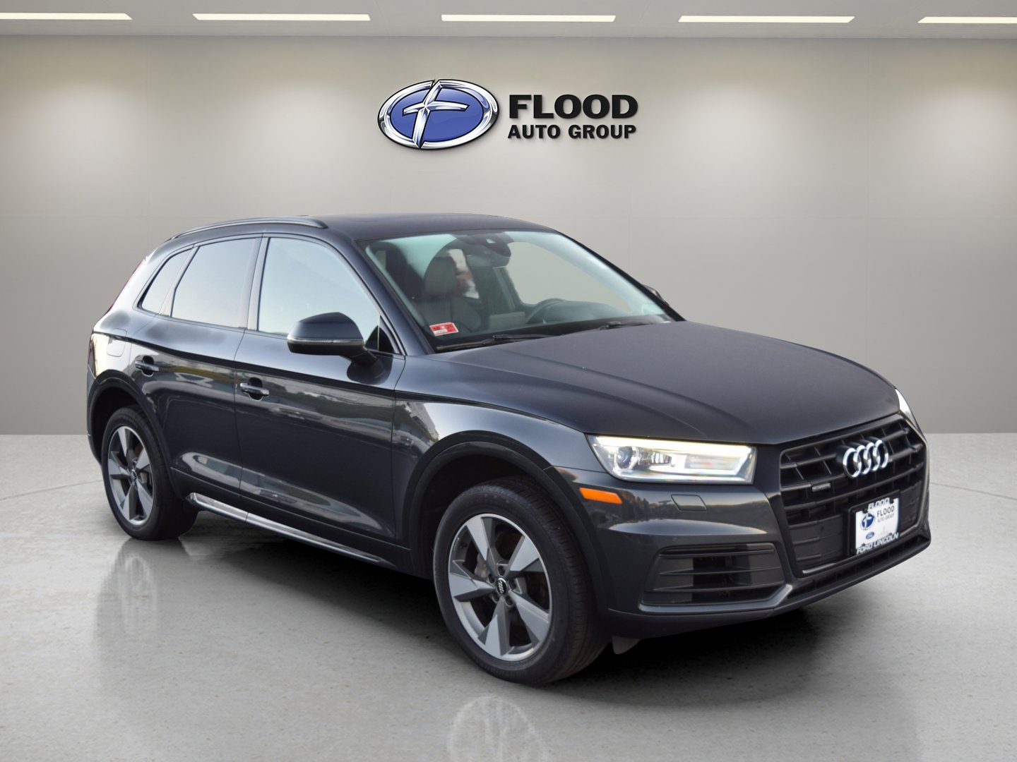 Used 2020 Audi Q5 2.0T Premium w/ Titanium Sport Package image 1