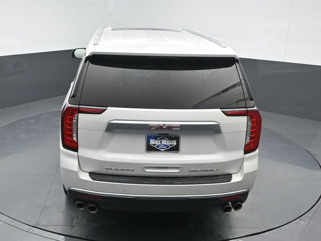 Used 2021 GMC Yukon XL Denali w/ Denali Premium Package image 14
