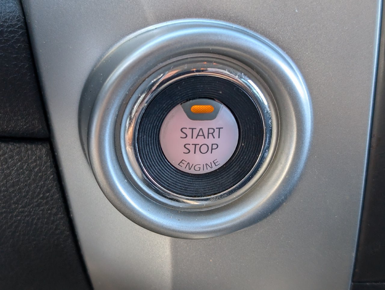 Used 2018 Nissan Titan SV w/ SV Convenience Package RWD image 21