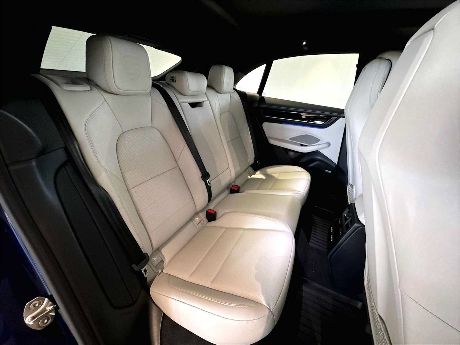 New 2026 Porsche Macan 4 Electric AWD/4WD image 29