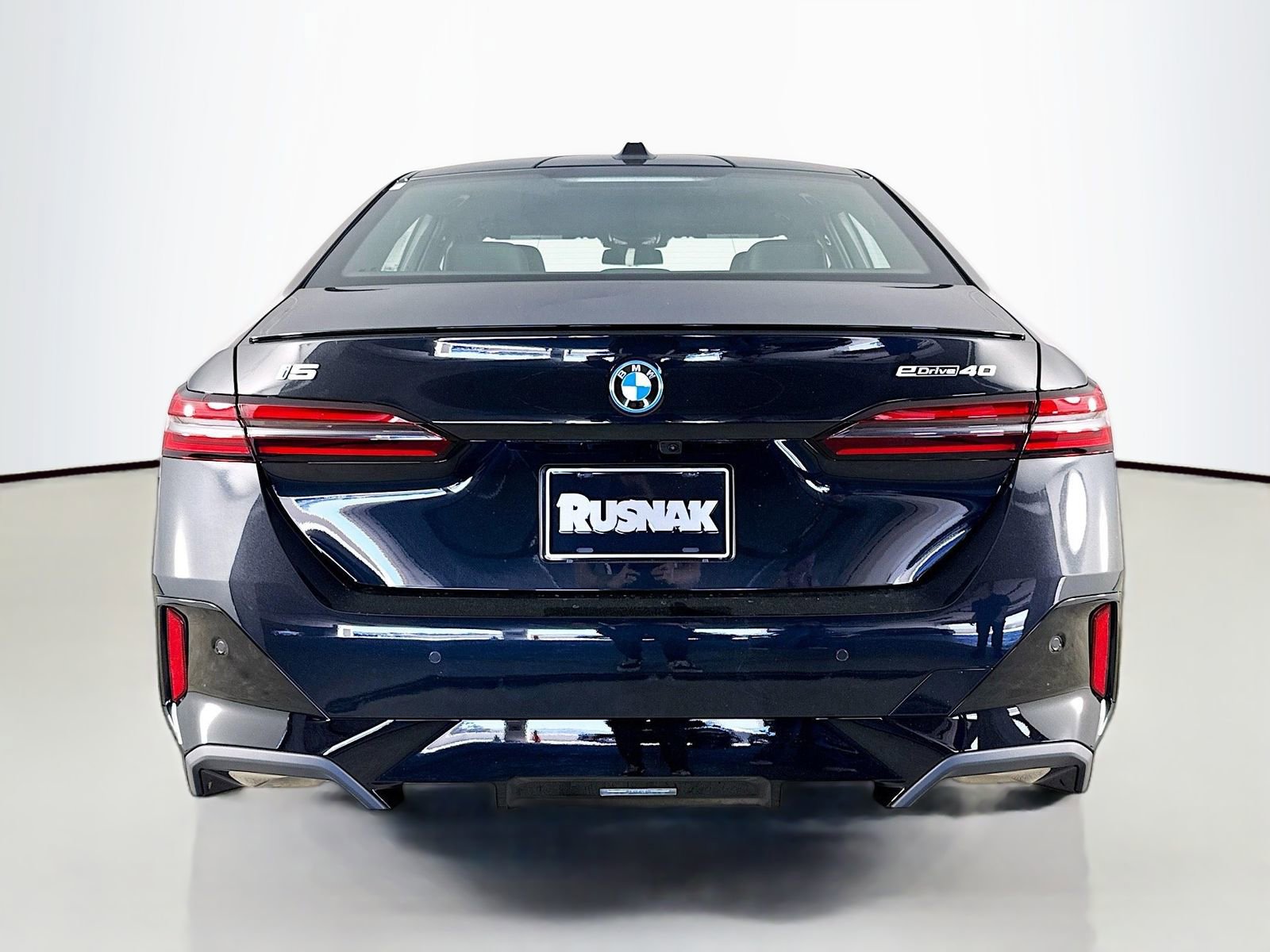 New 2026 BMW i5 eDrive40 w/ M Sport Package image 6