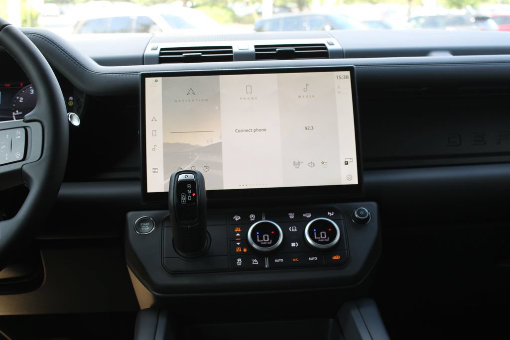 New 2026 Land Rover Defender 110 S AWD/4WD image 9