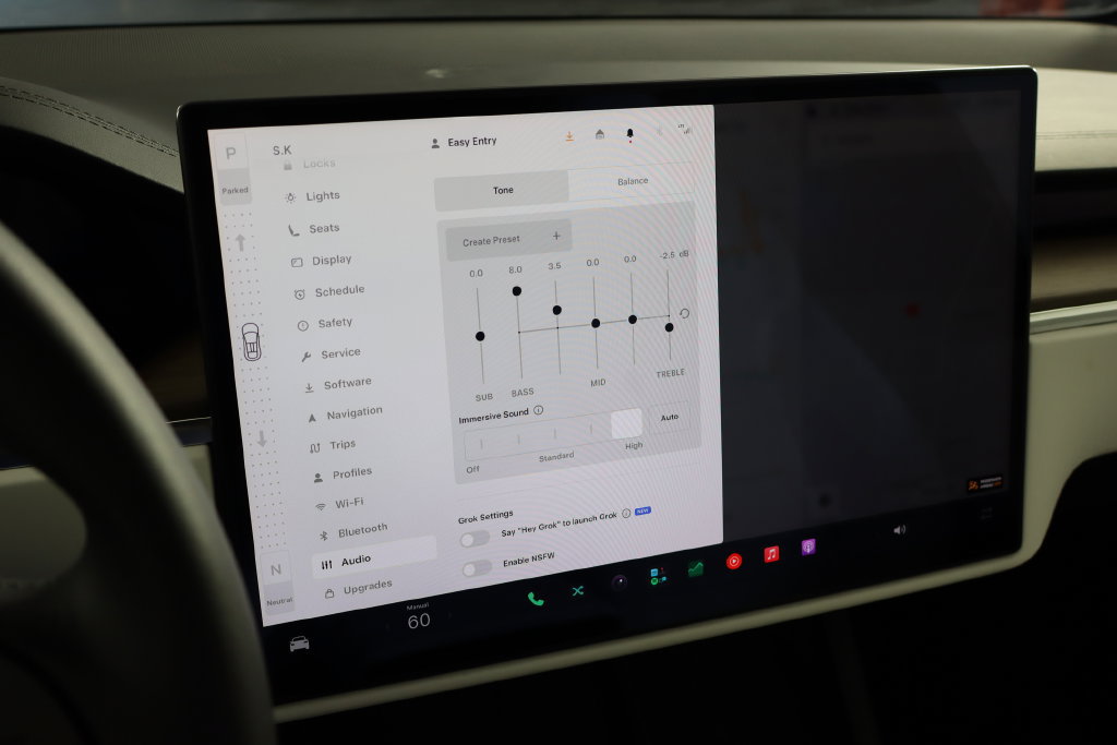 Used 2023 Tesla Model X AWD/4WD image 43