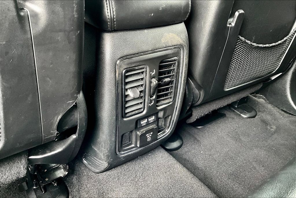 Used 2022 Jeep Grand Cherokee Limited image 32