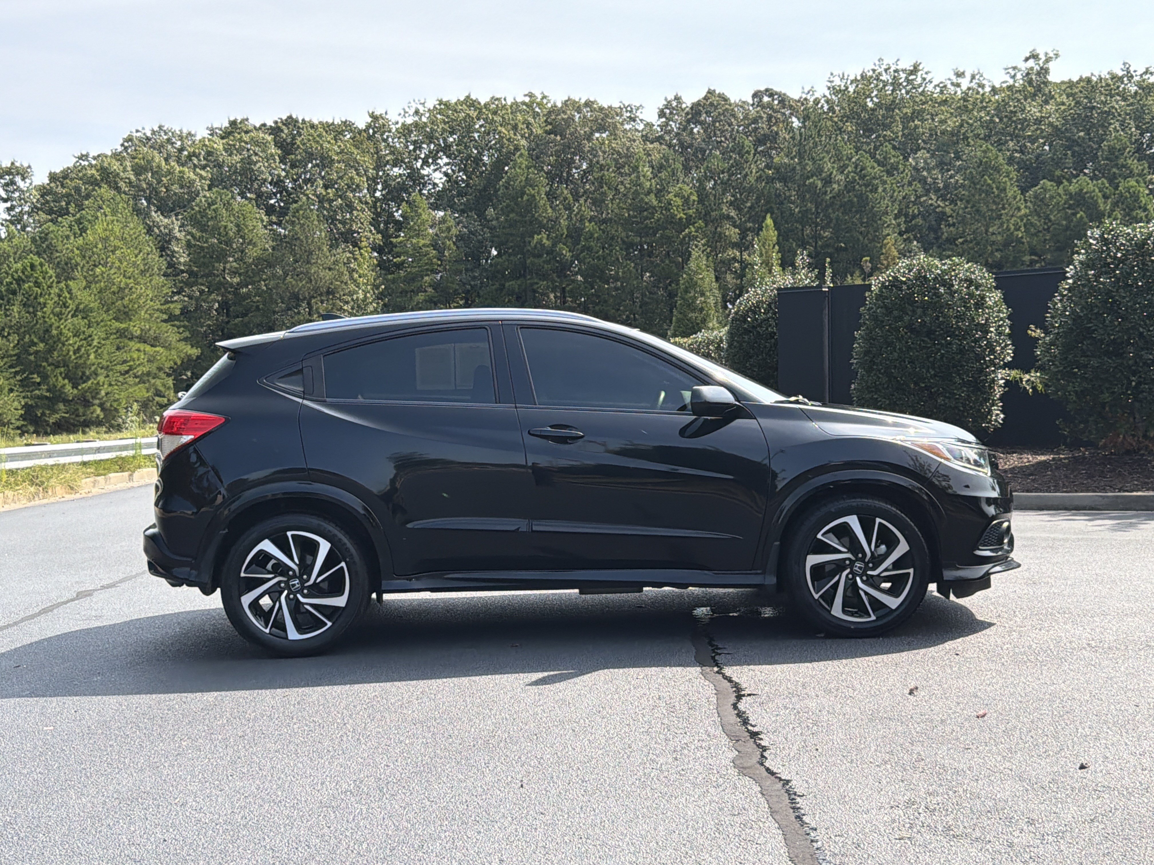 Used 2019 Honda HR-V Sport image 5