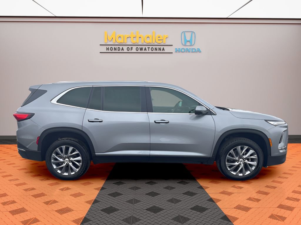 Used 2025 Buick Enclave Preferred image 6