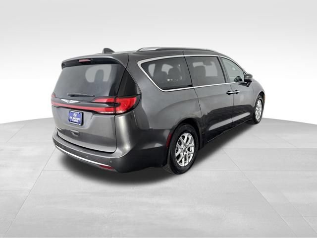 Used 2021 Chrysler Pacifica Touring-L FWD image 5