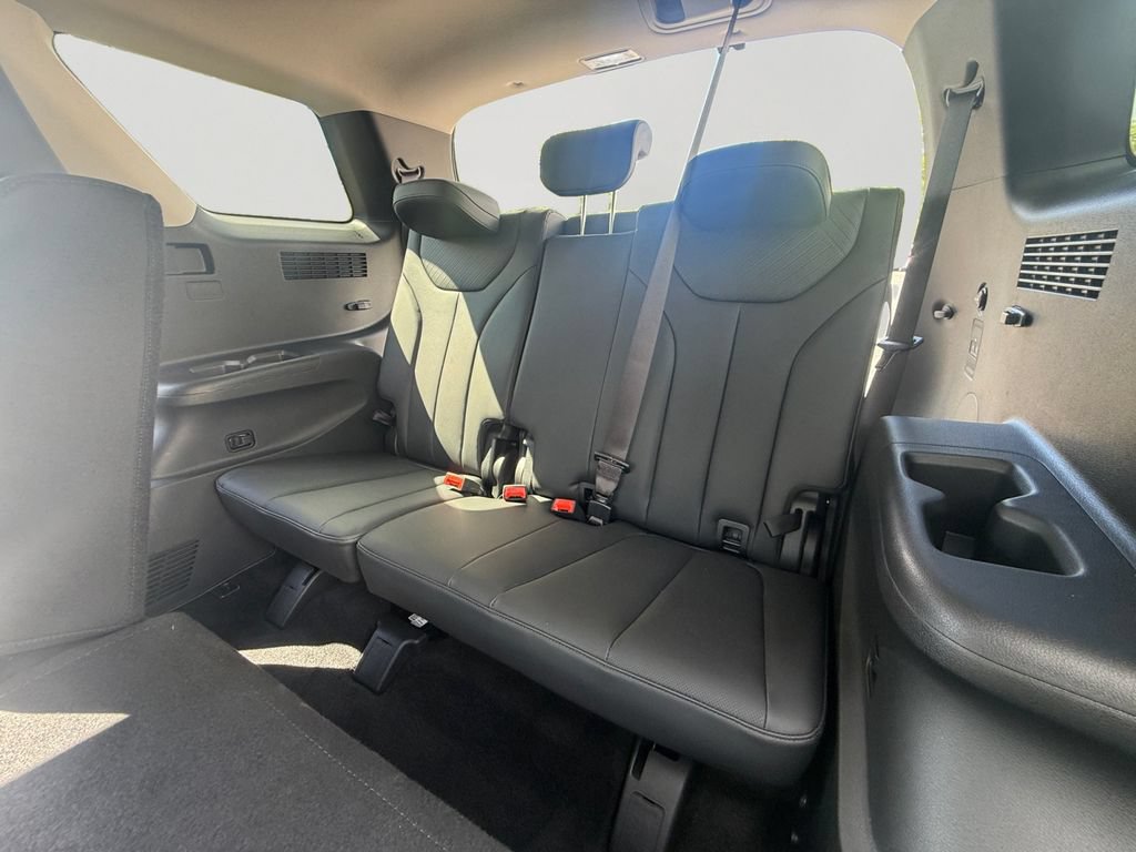 Used 2025 Hyundai Palisade SEL AWD/4WD image 29