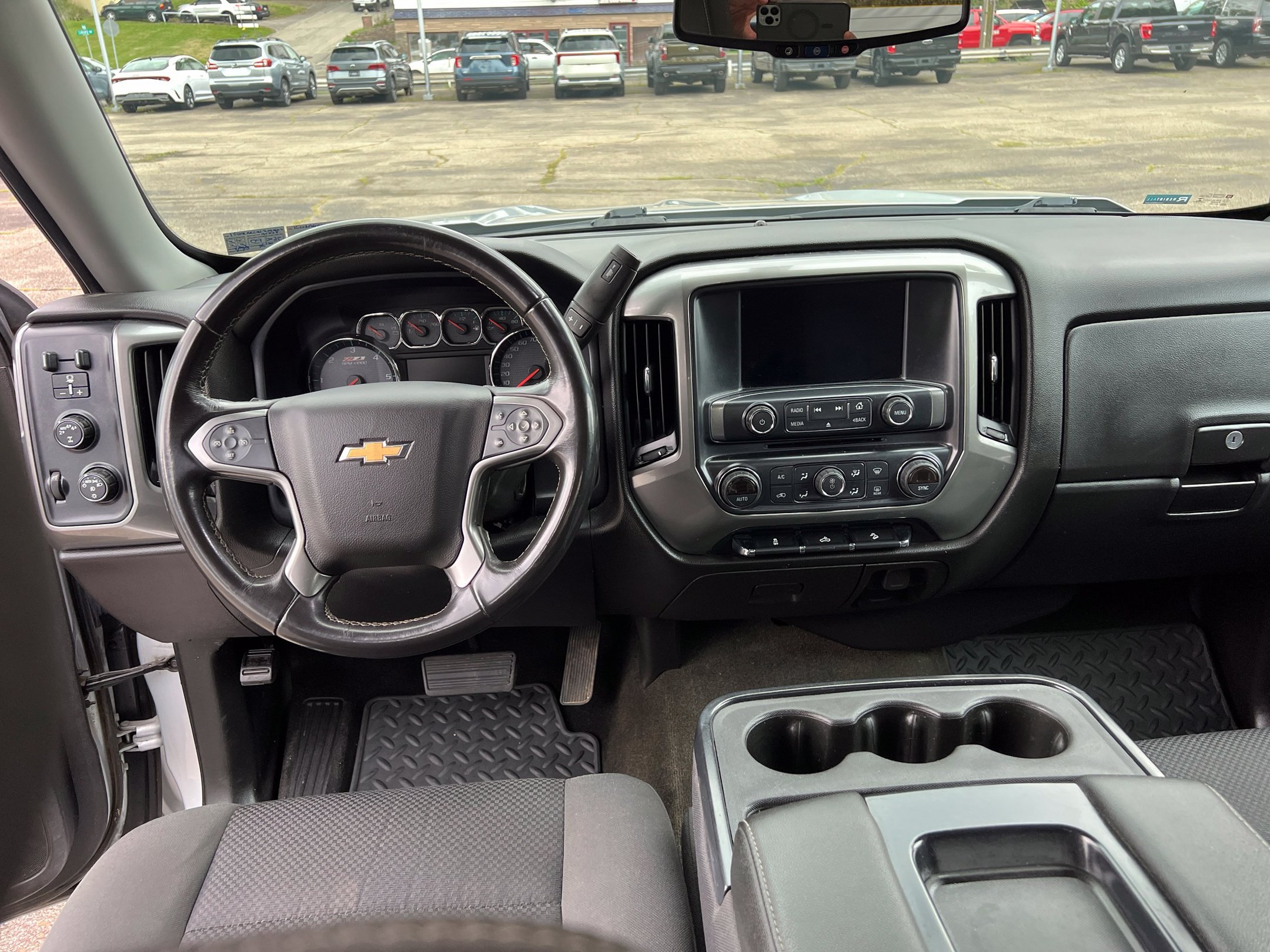 Used 2018 Chevrolet Silverado 1500 LT w/ Redline Edition AWD/4WD image 24