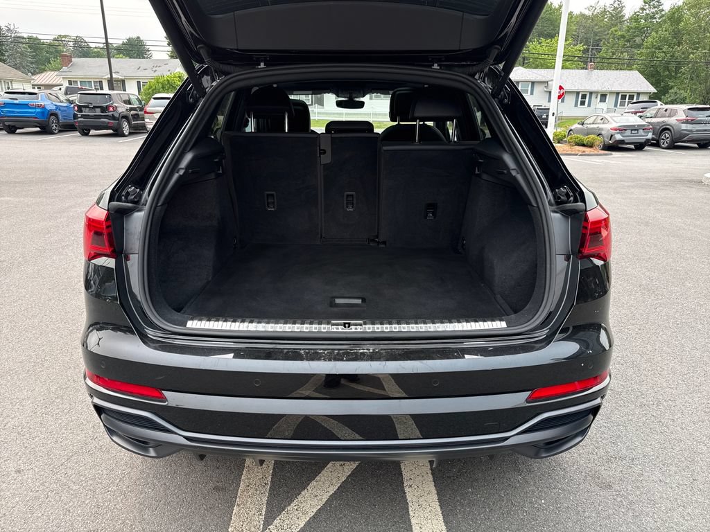 Used 2022 Audi Q3 2.0T Premium Plus w/ Premium Plus Package AWD/4WD image 21