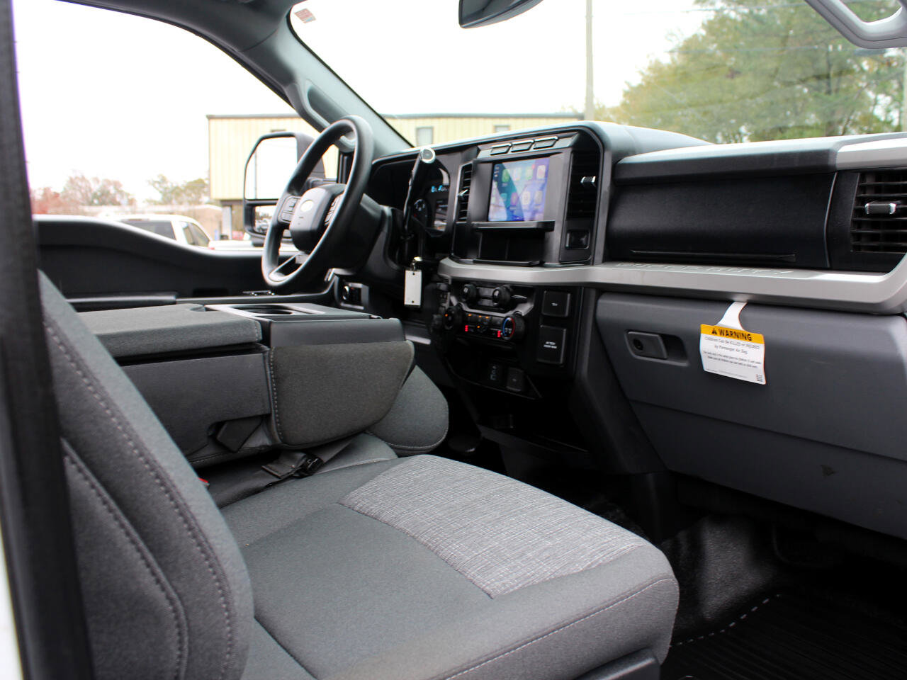 Used 2024 Ford F550 4x4 Crew Cab Super Duty w/ XLT Value Package image 36