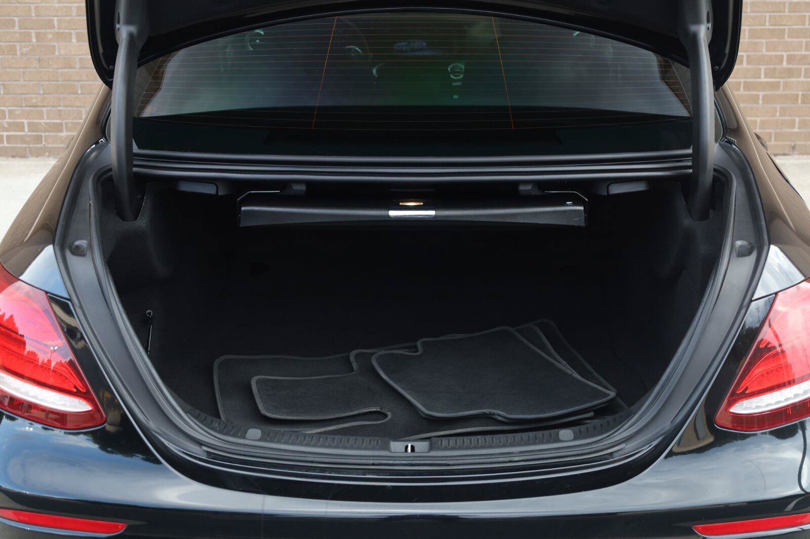 Used 2019 Mercedes-Benz E 300 image 12