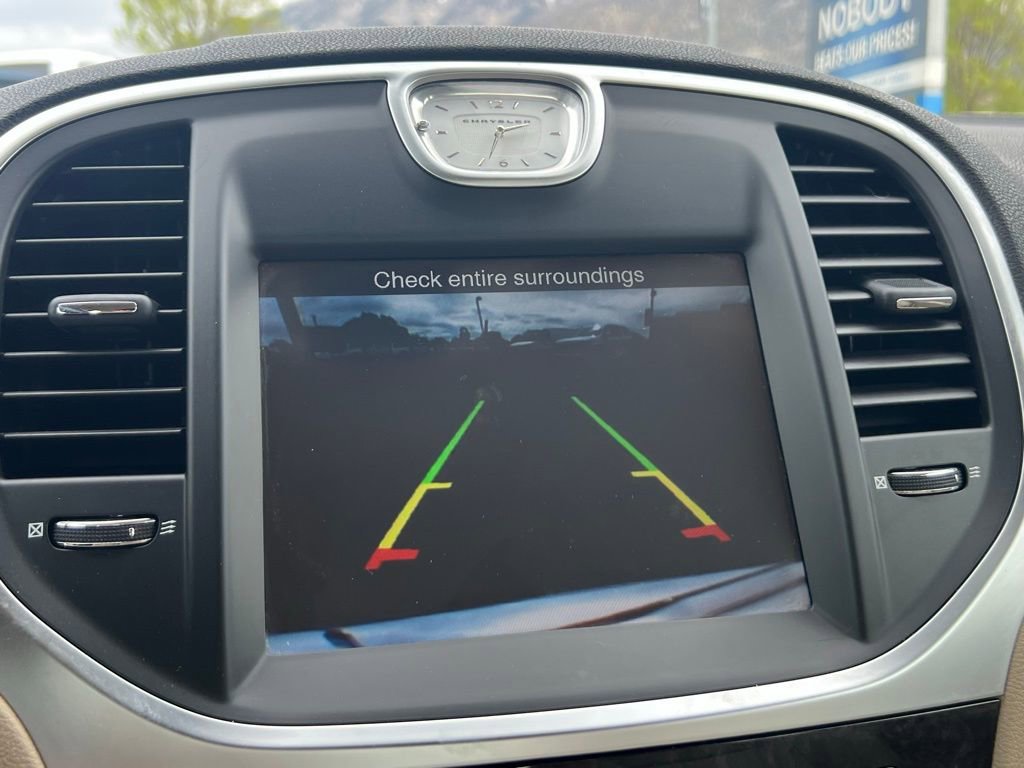 Used 2013 Chrysler 300 AWD w/ Driver Convenience Group image 33