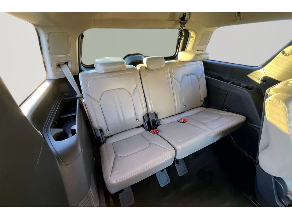 Used 2021 Ford Expedition Limited image 22