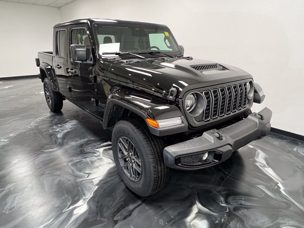 New 2026 Jeep Gladiator Sport AWD/4WD image 16