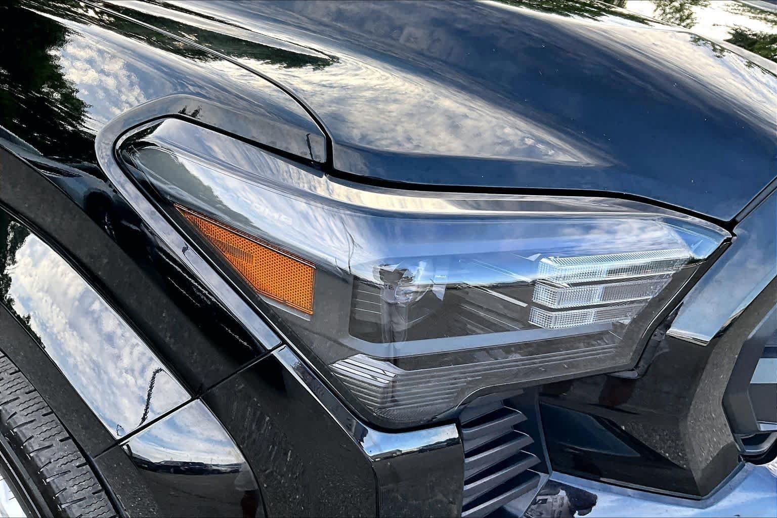 Certified 2024 Toyota Tacoma SR5 AWD/4WD image 25