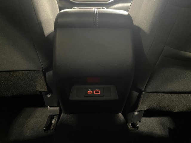 Used 2025 Nissan Altima 2.5 SV FWD image 17