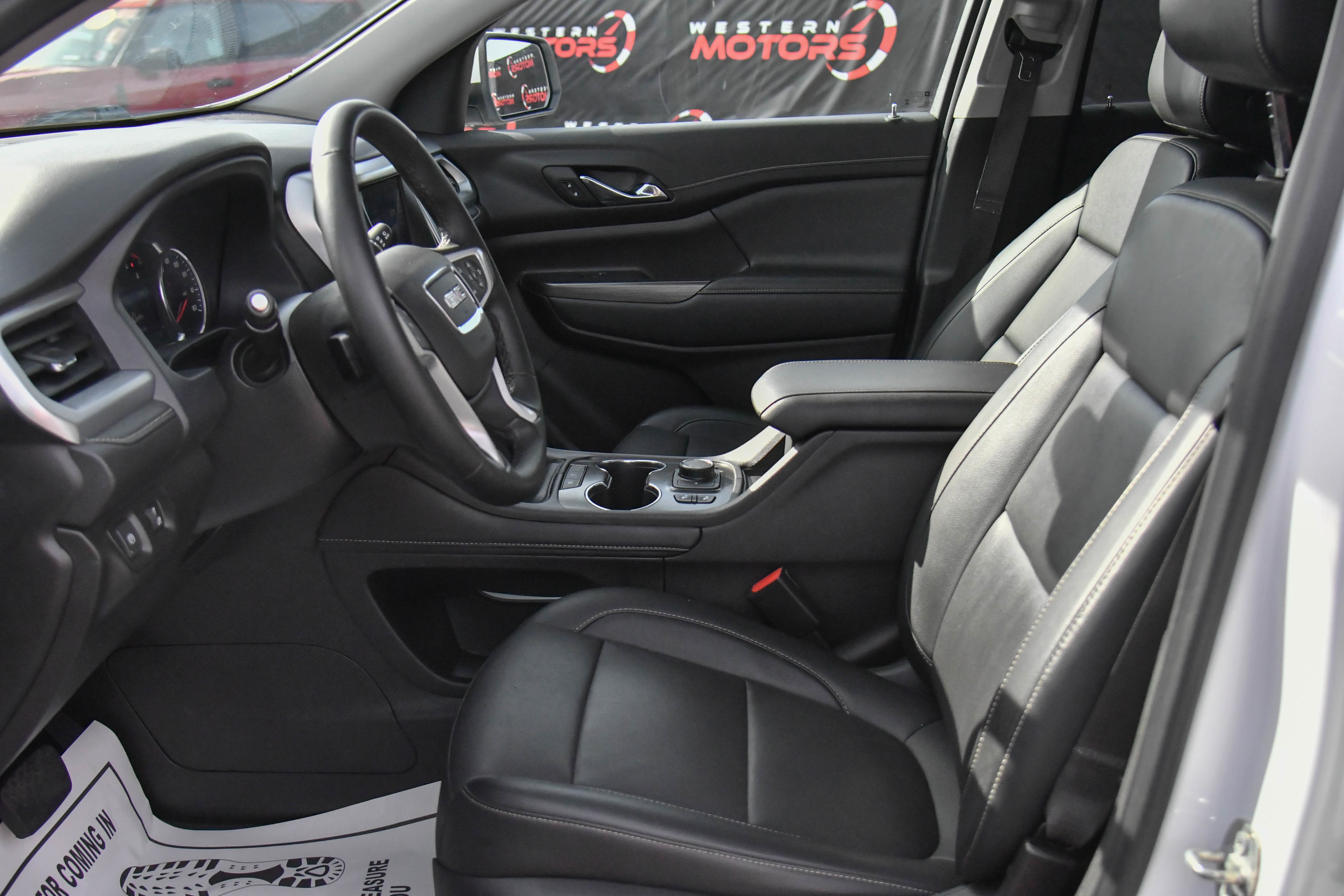 Used 2023 GMC Acadia SLT image 18