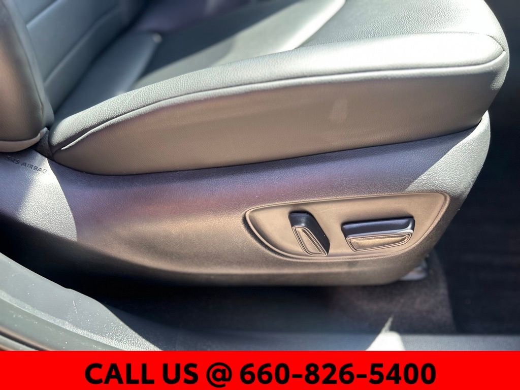 Certified 2024 Toyota Highlander XLE AWD/4WD image 6